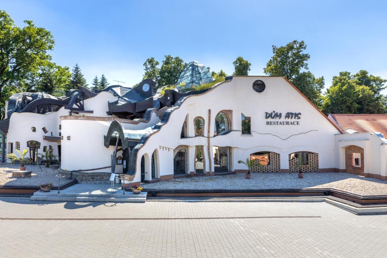 Hotel Zamek Stirin Velké Popovice Eksteriør billede